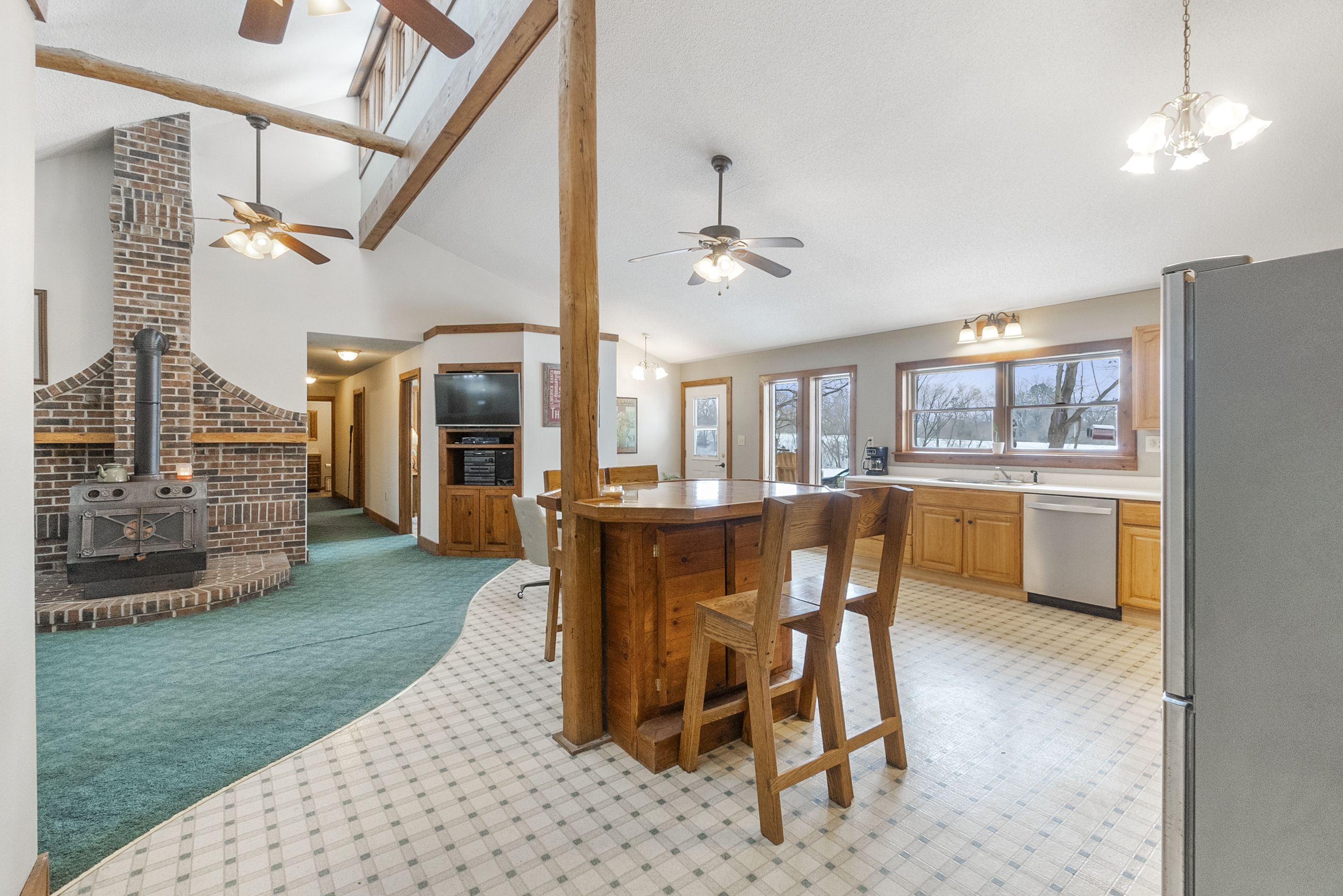 Listing Photo: 11-print-3251 Brandon Diagonal Blvd_Edits (11 of 52)